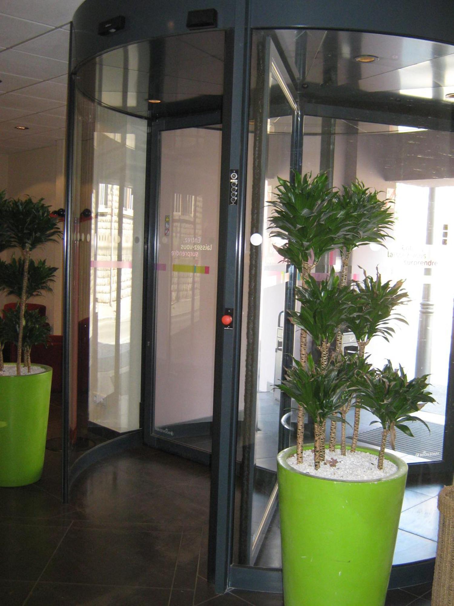 ホテル Ibis Styles Saint Dizier エクステリア 写真