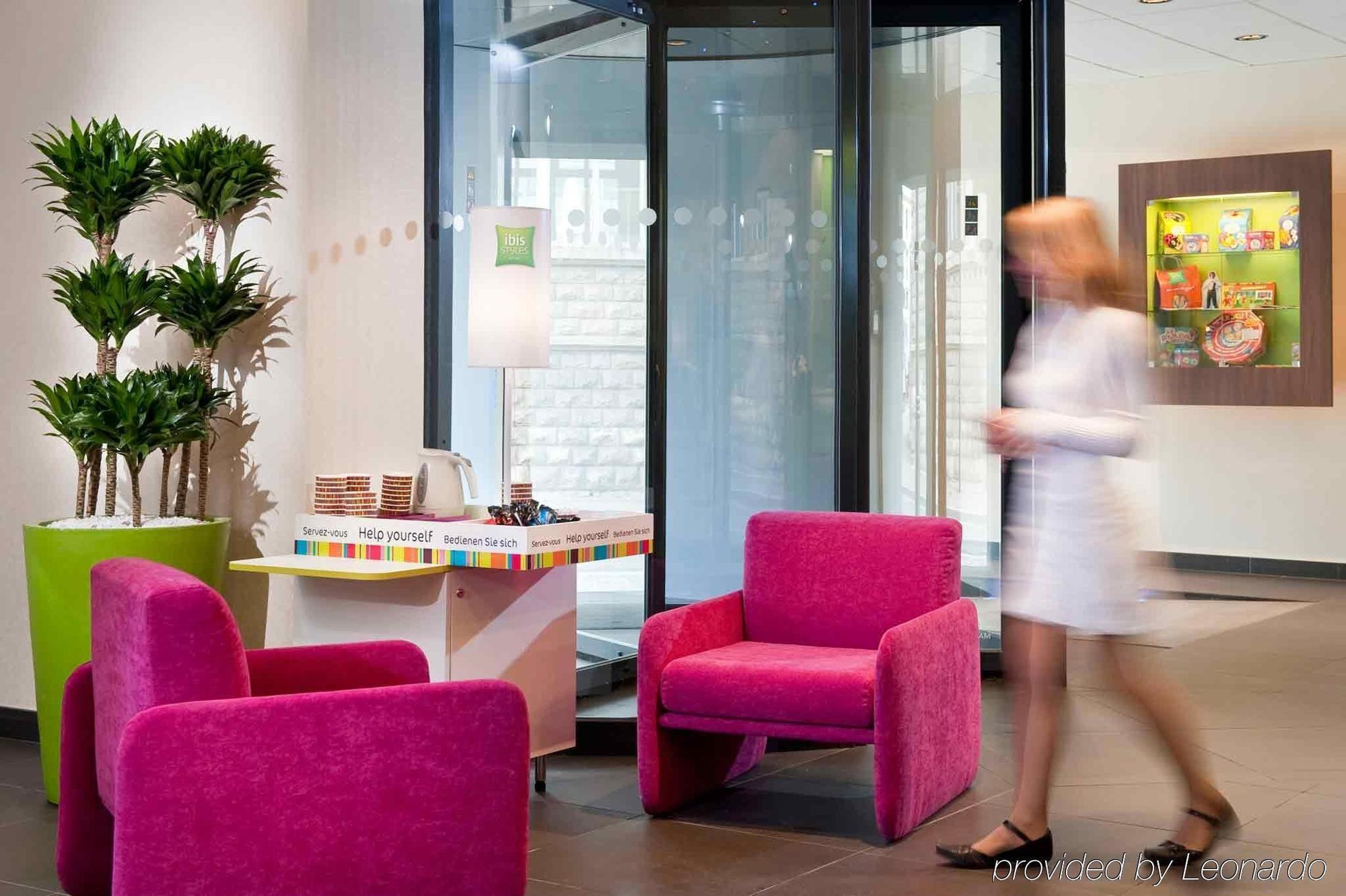 ホテル Ibis Styles Saint Dizier エクステリア 写真